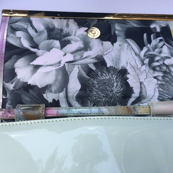 Ted Baker Remah Quilted Floral Crossbody Bag - Picture 5 of 7